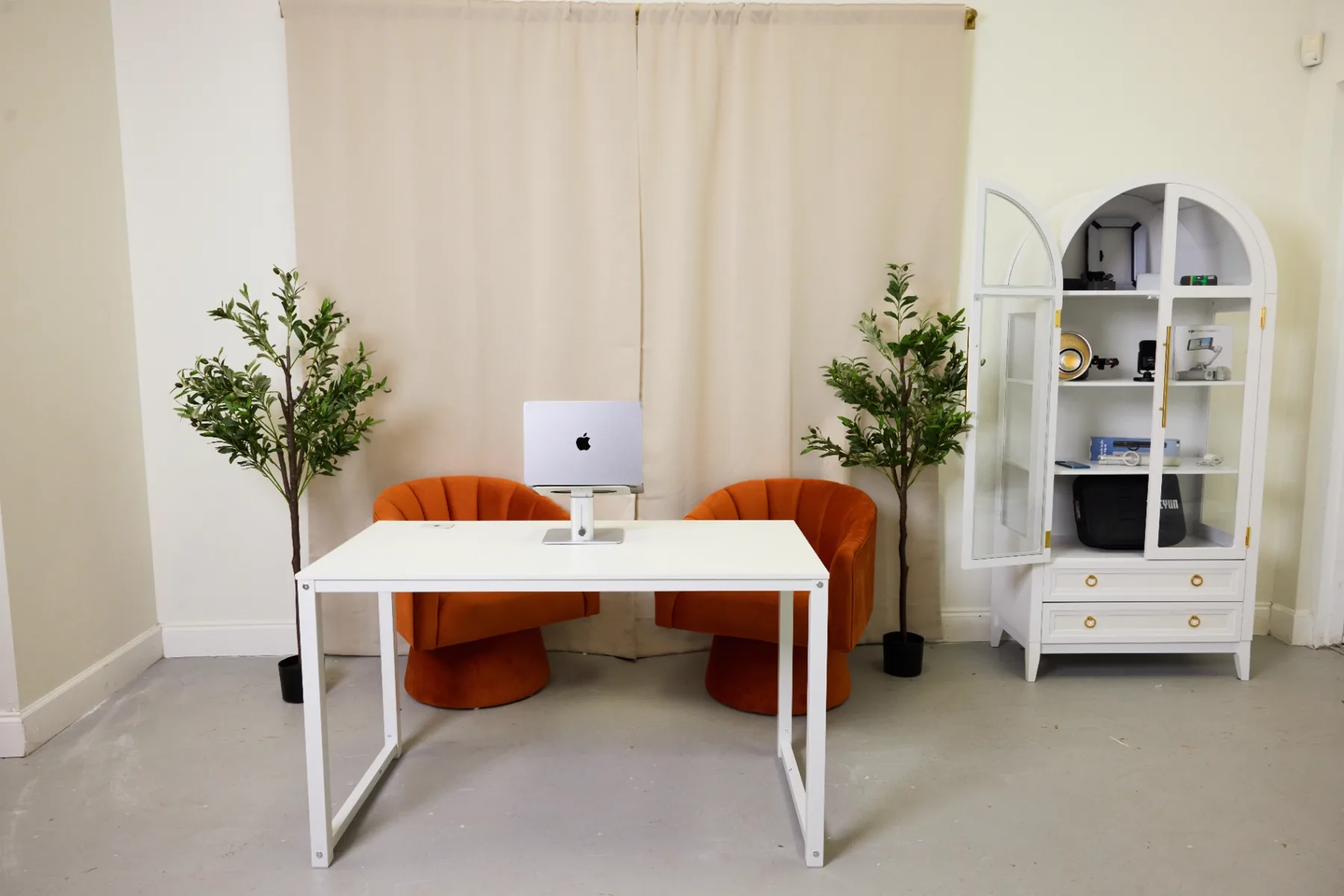 KEFI Studio set